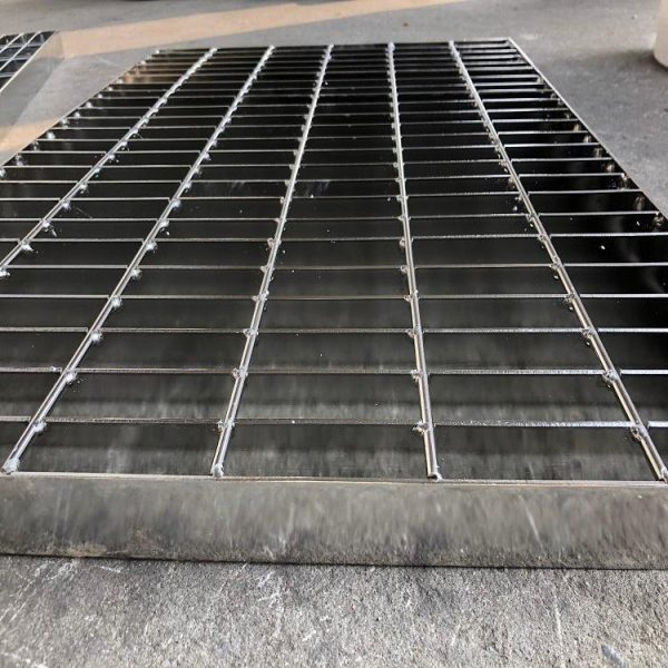 Seboss Stainless steel grating - Image 4